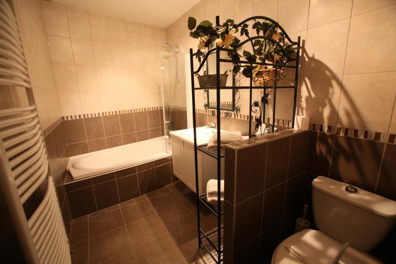 Logis Le Bourguignon Hotel Beze Ngoại thất bức ảnh
